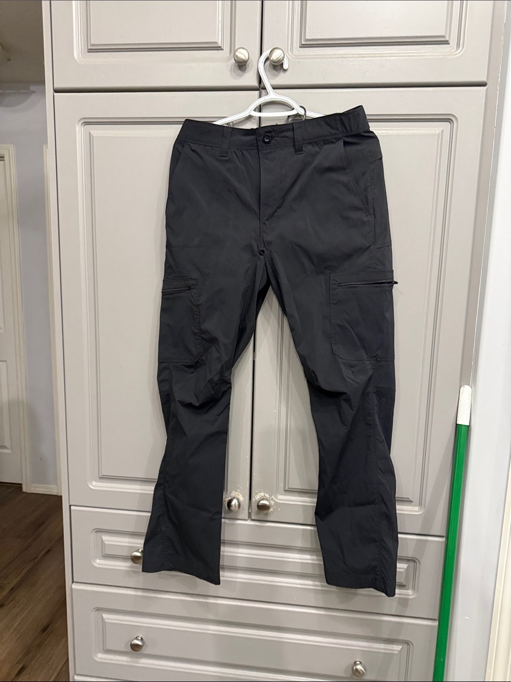 Men's Black Tactical Cargo Pants with Multi-Pocket Utility